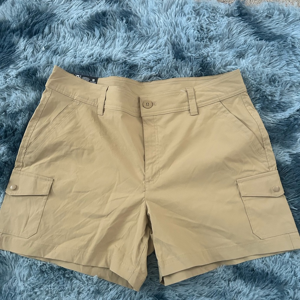 Eddie Bauer Khaki Cargo Shorts for Women